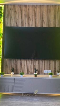 Панно из мха разных оттенков и фактуры с подсветкой в квартиру
