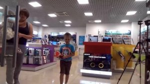 Мистер Макс • Mister Max - ВЛОГ Покупаем планшеты для дальнего путешествия Макс и Катя выбирают себе