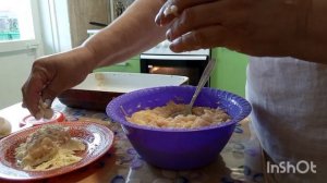 Готовлю зразы из куриного фарша, картошки и сыра.