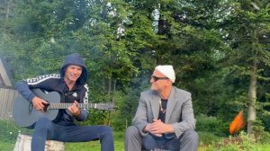 Песня Ивана у костра под гитару! Сергей Ермаков, Александр Кузнецов