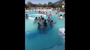 Власти швейцарского города Поррантрюи запретили гражданам Франции посещать городские бассейны !!!