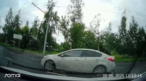 Чудный город  под дождем ⛈🏎