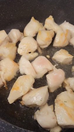 Гречка с грудкой и овощами ✅️ Вкусно и быстро 💯 #shorts #рецепты #хочуврек #актив #вкусно #еда
