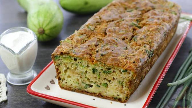 Вместо хлеба для закусок. КЕКС ИЗ КАБАЧКОВ, С СЫРОМ И ЛУКОМ