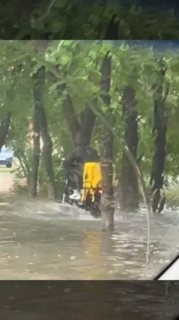 Тюмень накрыл сильный ливень