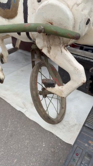 Блошиный рынок. Хлам за дорого. Flea Market. Junk for a Price #shorts