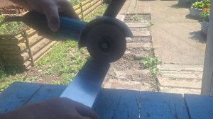 Как отпилить алюминиевый уголок мини балгаркой