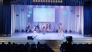 пошли на сцену обезьяны из прошлого на 21 век там очень голову