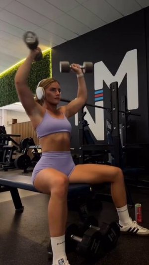 Клип @fitnessqueens