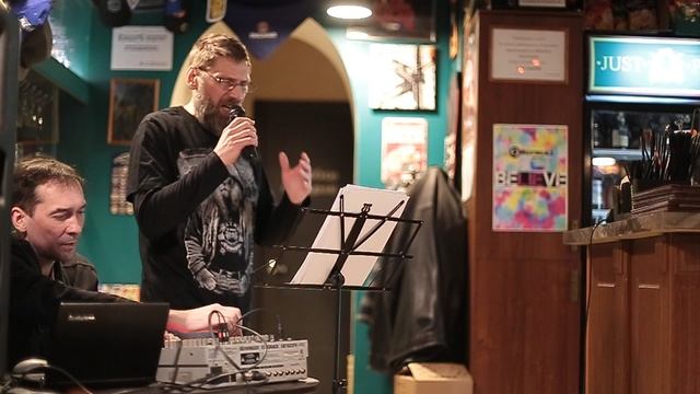 Глубокое синее море