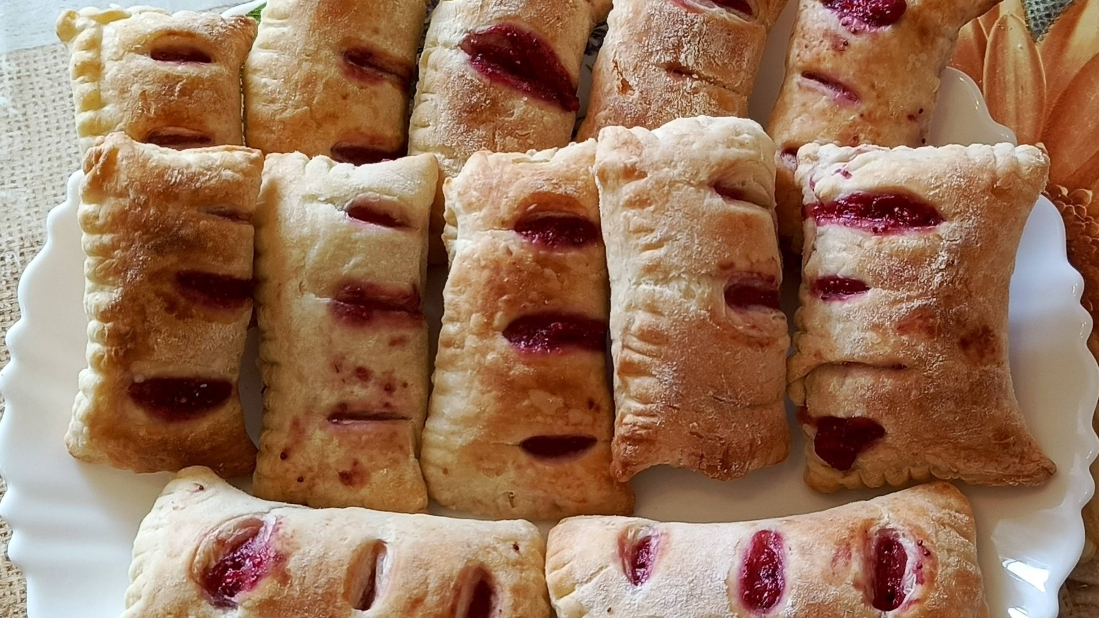 ВСЕМ ИЗВЕСТНЫЕ СЛОЙКИ ИЗ СЛОЕНОГО ТЕСТА