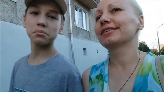 Наши выходные😊 Мы сегодня побывали в ресторане! Тёме понравилось😊👍🏻 А вечером погуляли с Сонюней