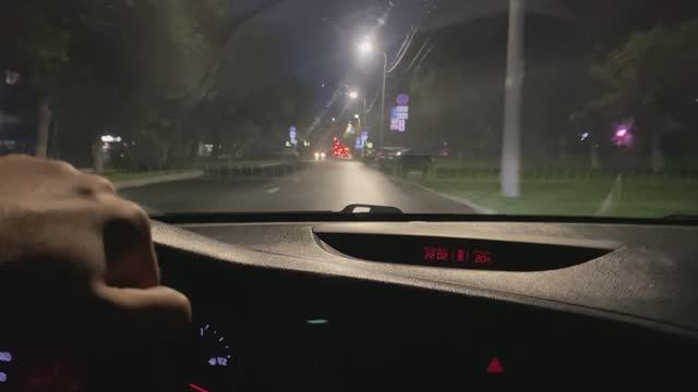 Ночная поездка на заправку