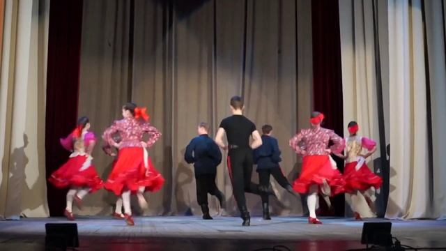 Казачий танец студии 'Карамель' #upskirt#казачий#танец