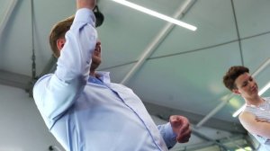 Мартынычев Юрий проводит ораторский мастер-класс для победителей конкурса "Лидеры России".