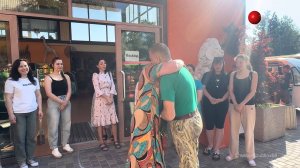 Покусанный львом Олег Зубков вернулся в парк "Тайган" / События на ТВЦ