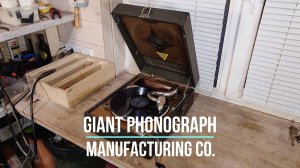 КАК ЕСТЬ (AS IS). Играет фонограф Giant Phonograph. Музей граммофонов Хобби Ее Хозяина. Goodbye John