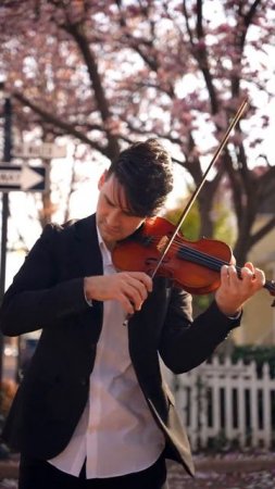 Погрузитесь в мир волшебства с потрясающей игрой на скрипке! 🎻