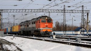 Тепловоз 2ТЭ116У-0202. Отправление с контейнерным поездом.