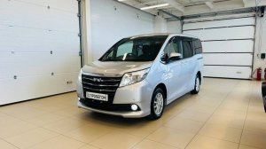 Toyota Noah, 2014 год
