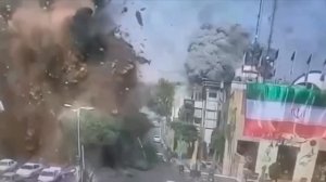 Неопубликованное видео момента удара израильской ракеты по площади Таджриш в Тегеране !!!