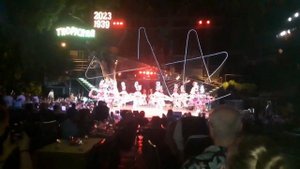 Куба далека, Куба рядом