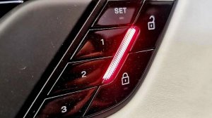 Оригинальные доводчики дверей и «Слепые зоны» PORSCHE TAYCAN. Porsche-upgrade.ru