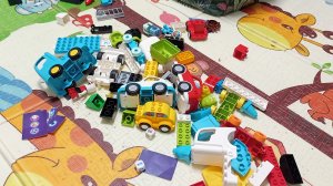 играем и строим из детского конструктора Лего всей семьёй
