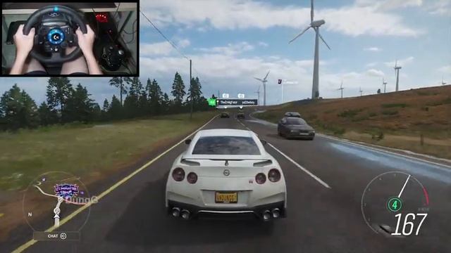 Nissan GTR геймплей