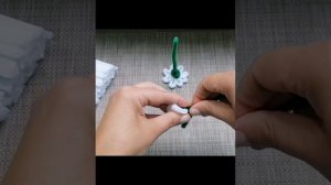 Ромашка из пушистой проволоки