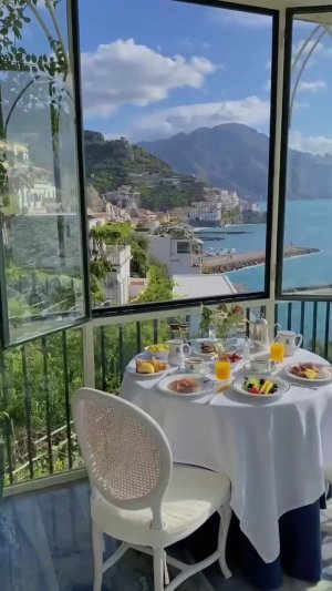 🍴🍉Завтрак с самым захватывающим видом на Амальфи в Италии 🇮🇹