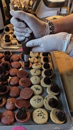 Первый блин комом! #провансаллочка #макарон #макаронс #gâteau #macarons