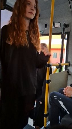 Автобус битком под завязку забит