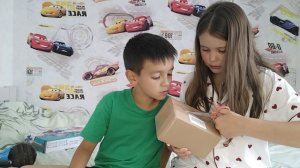 распаковка подарков!!!