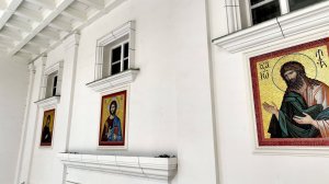 Мозаичные иконы рук Елены Зелевой из Дивеево на фасадах Спасского кафедрального собора в Пензе