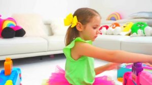 Мистер Макс Макс и Катя играют в кафе