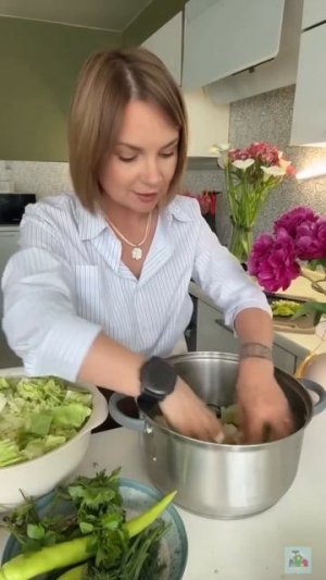 Молодая маринованная капуста,