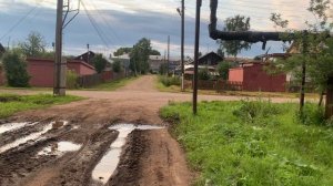 Walking through the beautiful village: проселочная улица