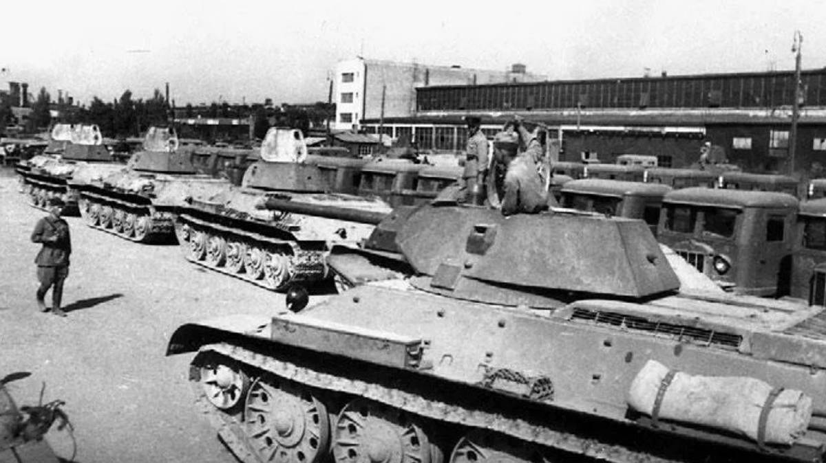 Структура и применение советских танковых войск в 1942-м году.