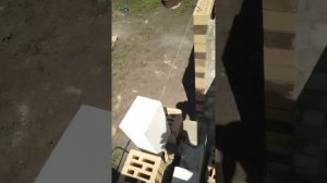 Строение из кирпича, экономия каждого четвёртого ряда кирпича и плюс воздушные утепление.