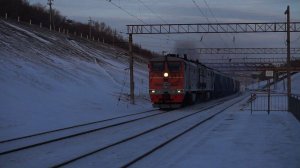 Тепловоз 2ТЭ10М-3434 лихо взбирается на подъём. Звук 10Д100.