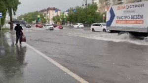 И ещё немного шокирующих кадров из затопленной Тюмени.