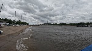 «Питер встречает цунами: готов ли город к тропическому шторму?»