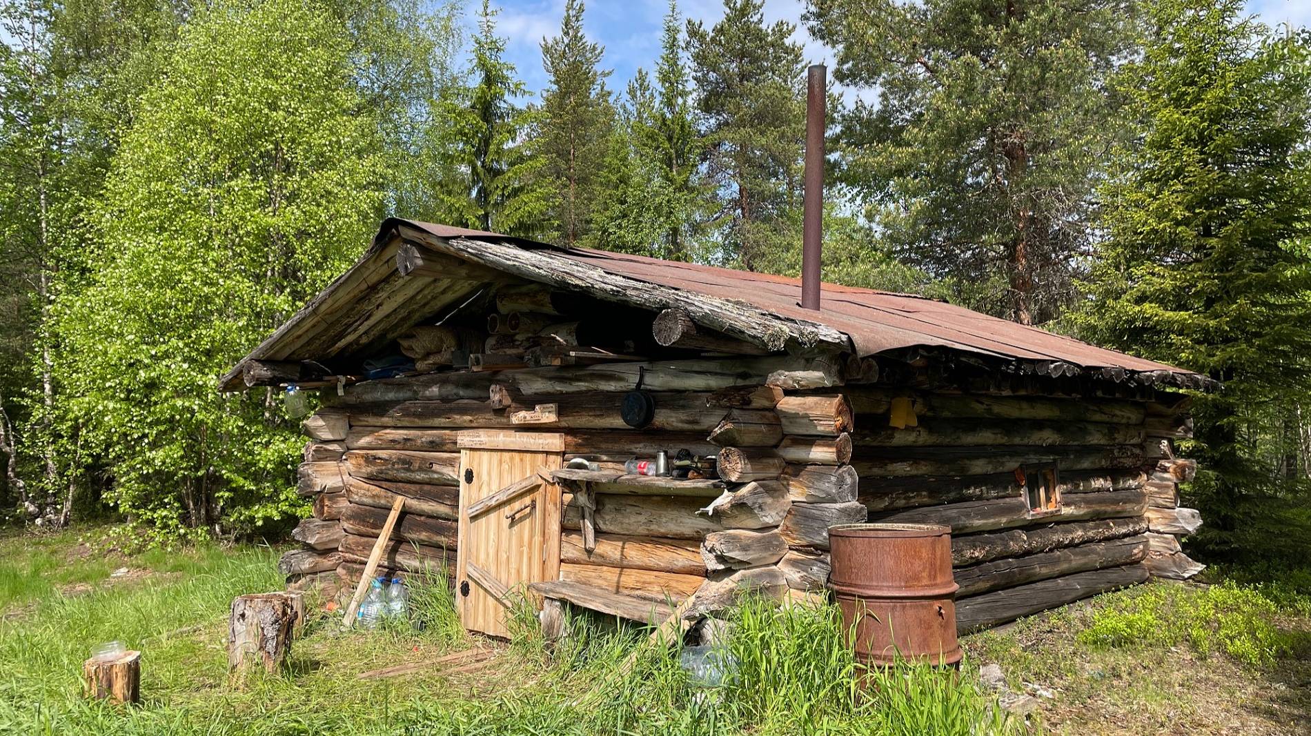 Пешком туда добраться ОЧЕНЬ СЛОЖНО! Поход на таёжную реку в старинные избы промысловиков.Часть 2