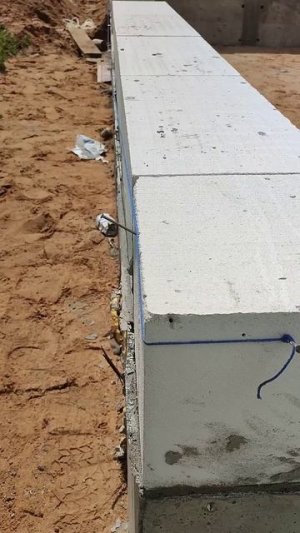 Первый ряд. Блоки из газосиликата/ Строительство #стройка #construction #кладка