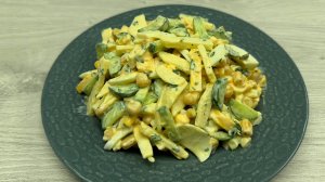 Яичный салат с яблоком! Очень легкий и вкусный!