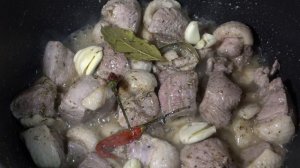 Тушёная квашеная капуста с рисом и уткой.
