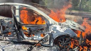 Два человека погибли при ударе дрона ВСУ по автомобилю в Белгородской области