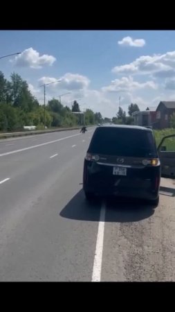 В Томской области голый мужчина устроил пробежку, но был пойман сотрудниками ДПС