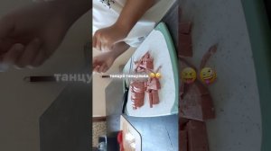 готовим пиццу😋